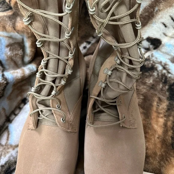 New. McRae Hot Weather Leather Boots. 11 W. Vibram Soles. Manufactured in USA. - Picture 7 of 16